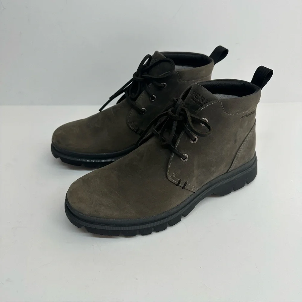 Sperry Men's Watertown Chukka Boots in Gray